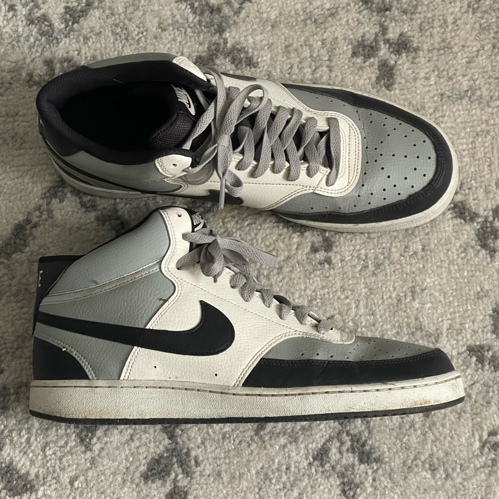 Nike Men's Black and White High-Top Sneakers